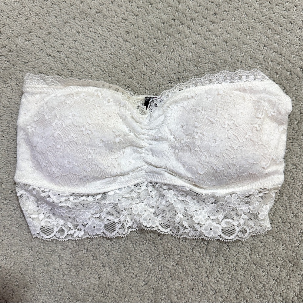 White Lacy Padded Strapless Bra